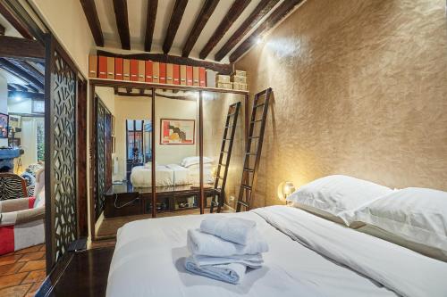 Charming apartment in heart of Marais (Picardie)