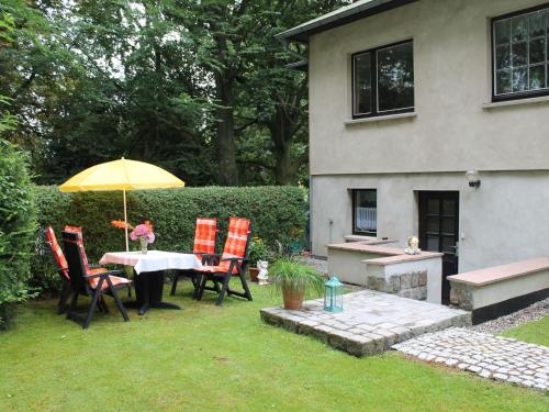 Charming Apartment in Kr pelin with Barbecue