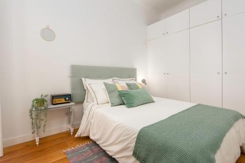 Charming Apartment in Private Condominium at Graça