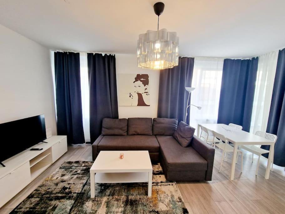 charming apartment in the center of Berlin 34 11 Oranienburger Straße, 10178 Berlin