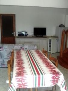 Charming apartment in the countryside, mountain view, 40mn from the coast