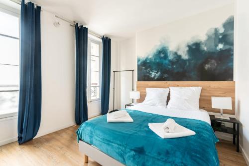 Charming apartment located in old Paris in an atypical district