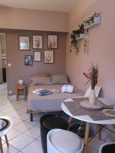 Charming apartment near Moulin Rouge