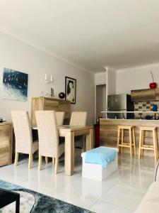 CHARMING APARTMENT NEAR THE BEACH