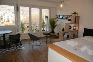 Charming Apartment Near The Lake With A Furnished Mountain View Terrace