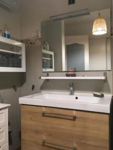 Charming apartment on the heights of Toulon