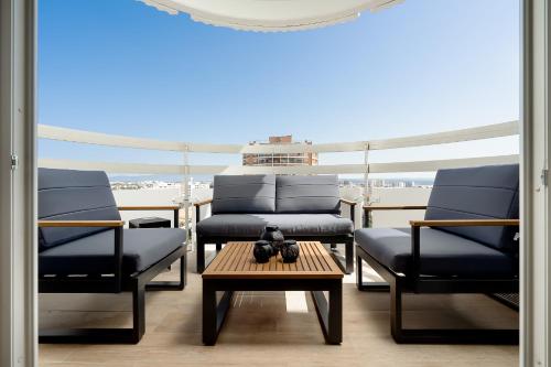 Charming Apartment W/ Pool & Balcony in Portimão by LovelyStay