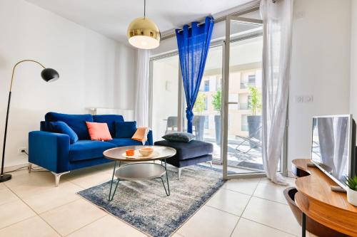 Charming apartment with balcony and garage near the city center of Aix