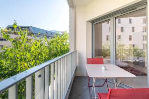 Charming Apartment with Balcony and Parking near the center of Annecy