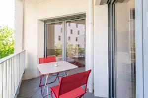 Charming Apartment with Balcony and Parking near the center of Annecy