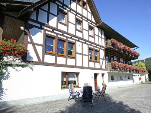 Charming Apartment with Balcony Garden BBQ Parking Heating