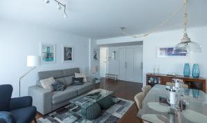 Charming Apartment with Balcony & Pool