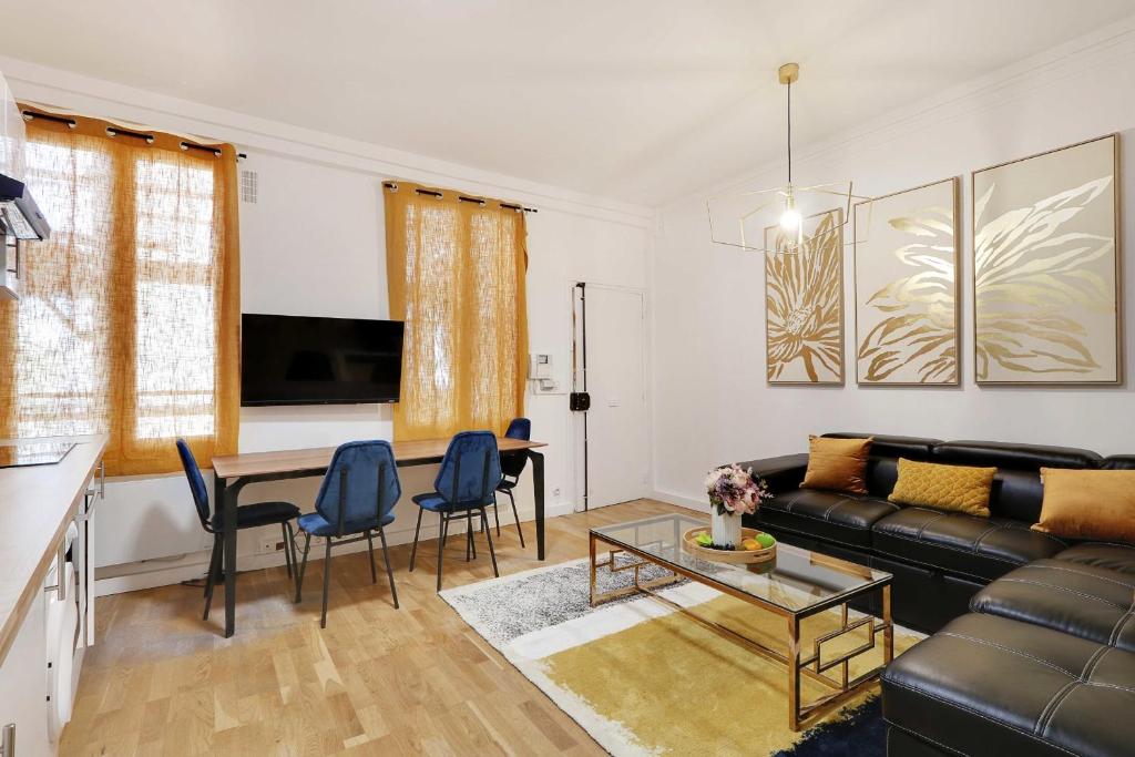 Appartement Charming Appart 2P1BR Le Marais Republique 145 Rue du temple Paris 75003 Paris