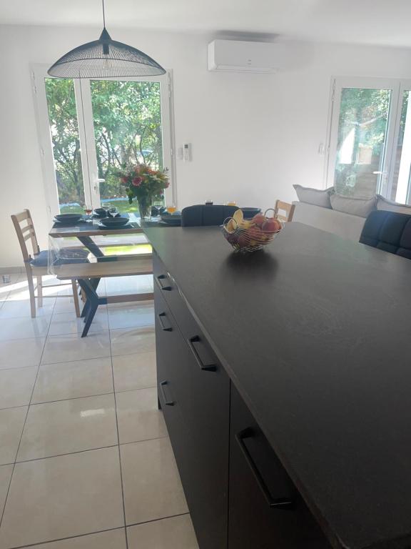 Charming appart in Neuilly 10mins Champs Élysées 92200 Neuilly-sur-Seine