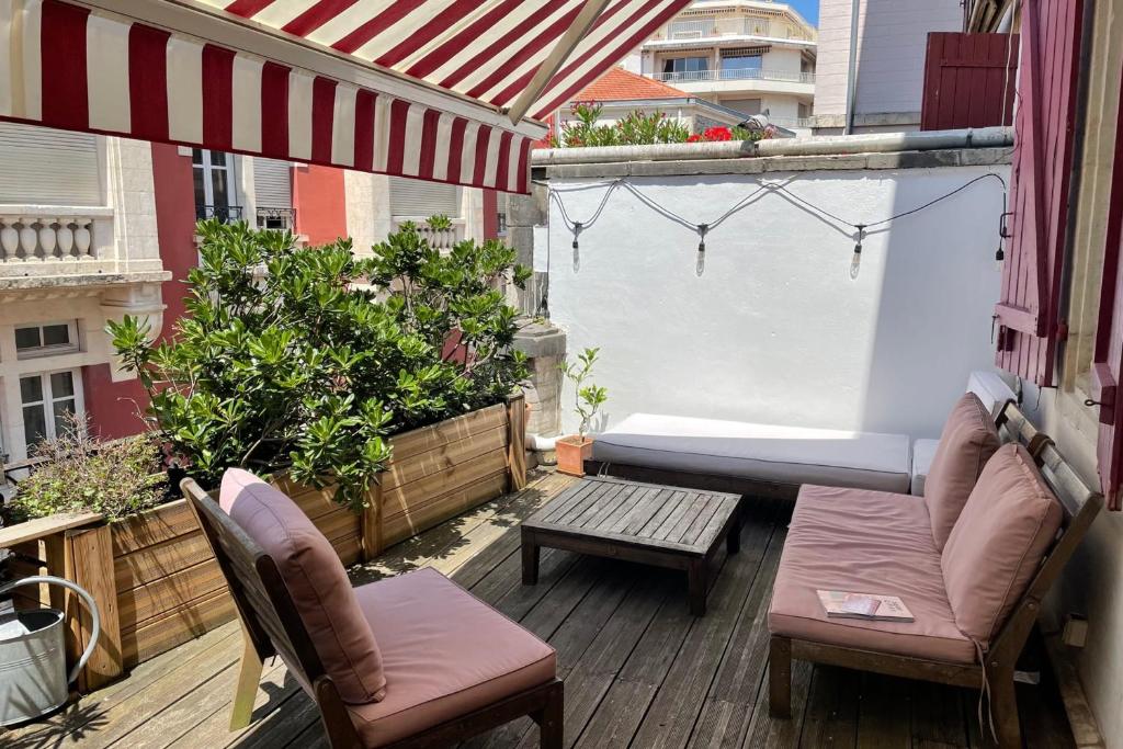 Appartement Charming Apt With Terrace Near The Beach Rue Gambetta 64200 Biarritz