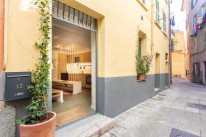 Charming & Atypical Studio