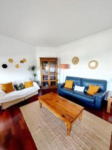 Charming Avenue Apartment