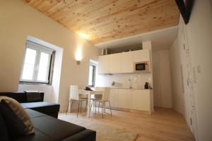 Charming Bairro Alto Apartment