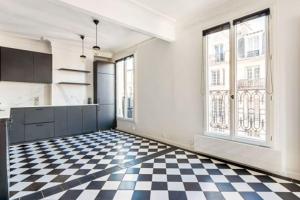 Charming Balcony apartment in Montmartre