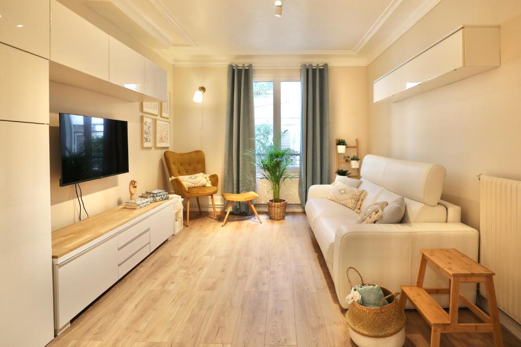 Charming bohemian flat in the center of paris 48 Rue de Chabrol, 75010 Paris