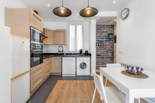 CHARMING BRIGHT AND EQUIPPED APARTMENT