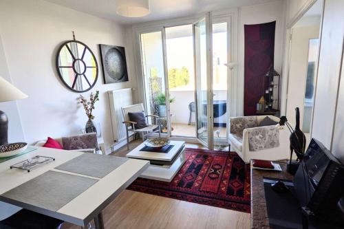 Charming bright T2 balcony parking telework