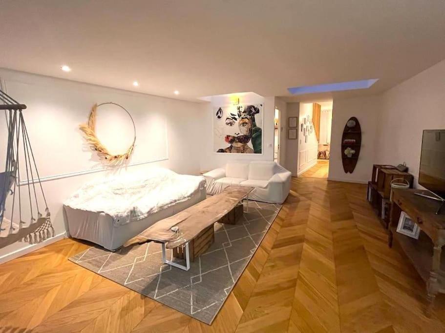 Charming Camões Apartment in Porto