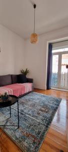 Charming Central Apartment To Rent