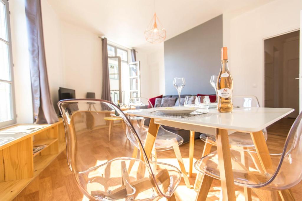 Appartement charming city center flat 20 Place de la Pucelle 76000 Rouen