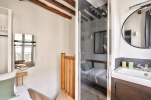 Charming Duplex Studio in the heart of Paris