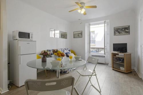 Charming flat 4 minutes from the Grande Plage of Biarritz away - Welkeys