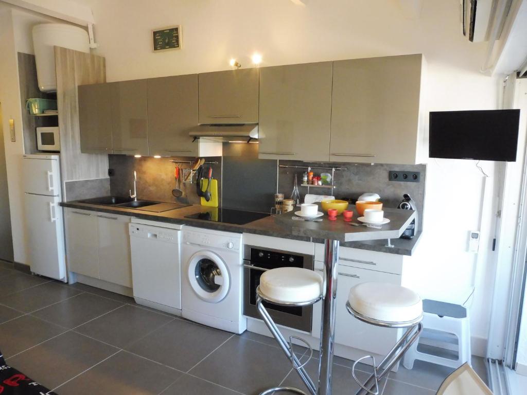 Charming flat at the heart of Paris nearby Nation - Welkeys