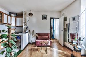 Charming flat calm and fresh at the heart of Pigalle in Paris - Welkeys