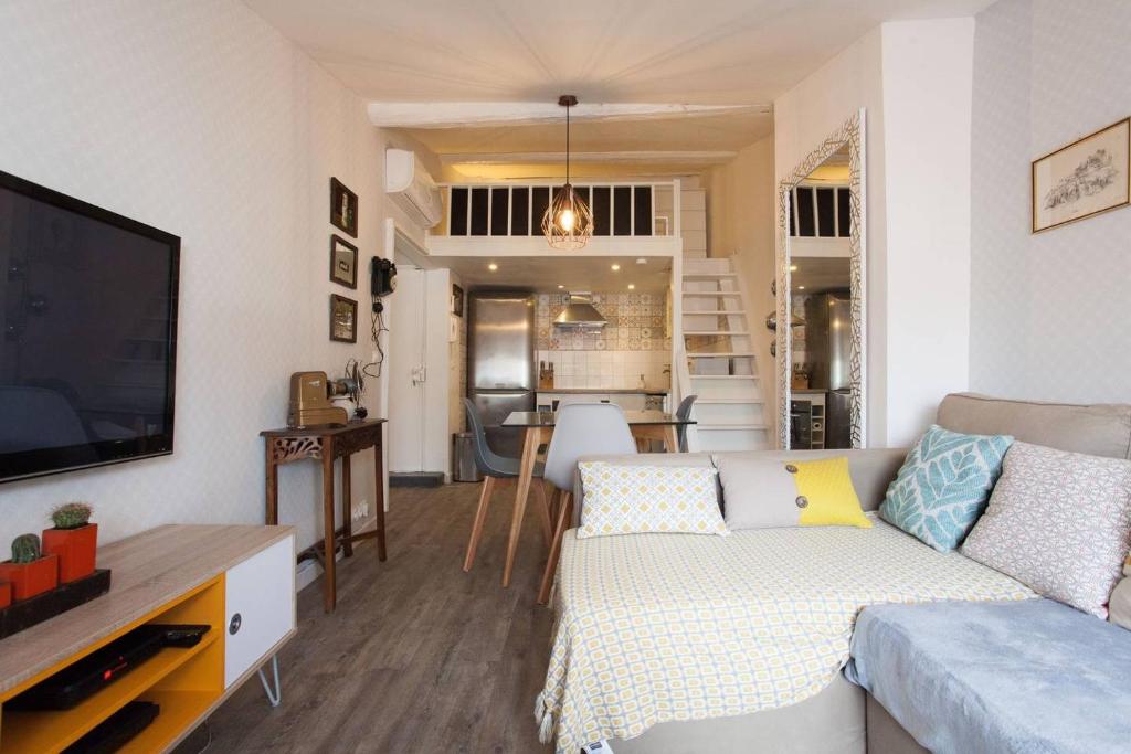 Appartement Charming Flat in Historic Center 24 Rue du Suquet 06400 Cannes