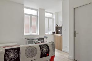 Appartement Charming flat near Lilles city center Welkeys 139 C Rue Pierre Legrand 59800 Lille Nord-Pas-de-Calais