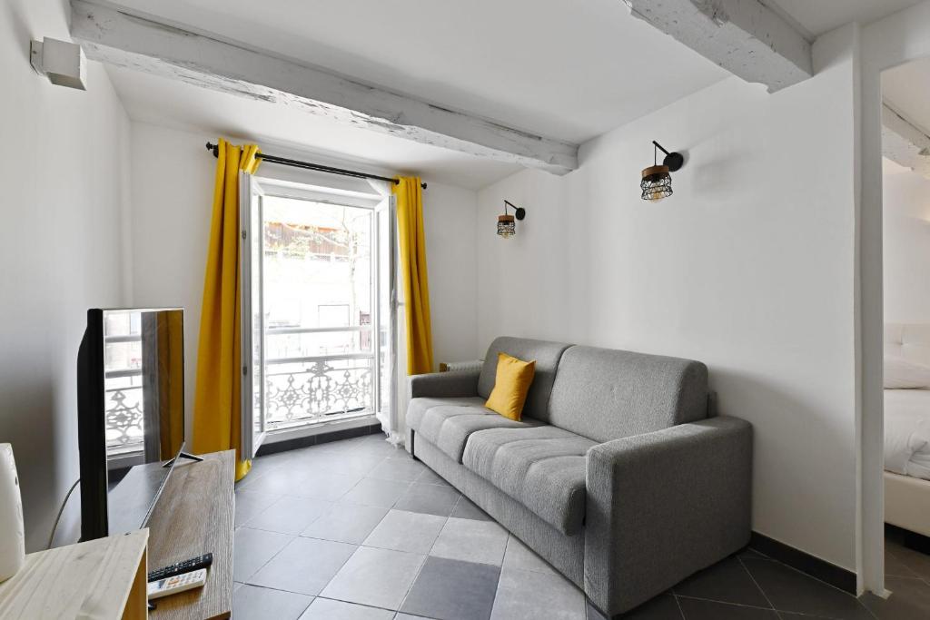 Appartement Charming flat overlooking the Place de Lenche in Marseille - Welkeys 56 Rue des Ferrats 13002 Marseille