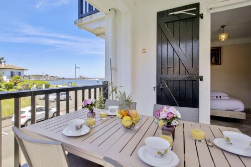 Charming flat w terrace in front of the ocean in Ciboure - Welkeys