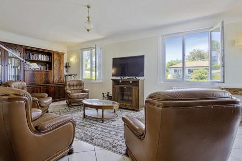 Charming flat w terrace in front of the ocean in Ciboure - Welkeys