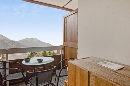 Charming flat with balcony at the heart of L'Alpe d'Huez 1860 - Welkeys