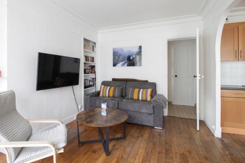 Charming flat with balcony in the centre of Paris - Welkeys