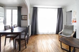 Charming flat with balcony in the centre of Paris - Welkeys