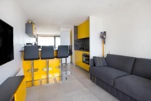Charming flat with terrace sea view and swimming pool in Cannes - Welkeys
