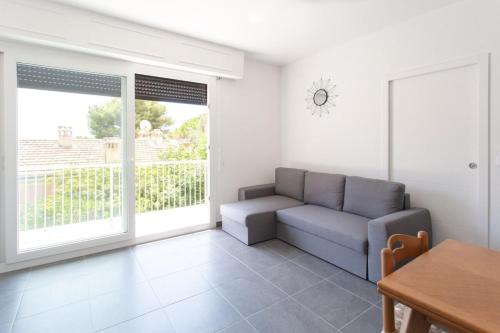 Charming Furnished Apartment With A Balcony in A Quiet Area