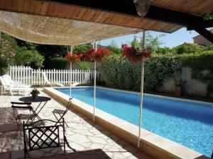 Charming holiday cottage with large private pool