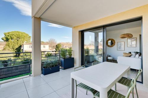 Charming one-bedroom apartment in the center of Puyricard