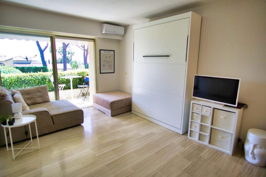 Appartement Charming studio in a small and peaceful residence 55 avenue Jean de Noailles Les jardins de Galatée 06400 Cannes