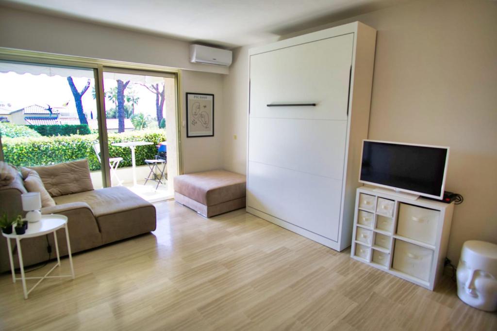 Charming studio in a small and peaceful residence 55 avenue Jean de Noailles Les jardins de Galatée, 06400 Cannes