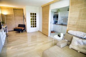 Charming studio in a small and peaceful residence