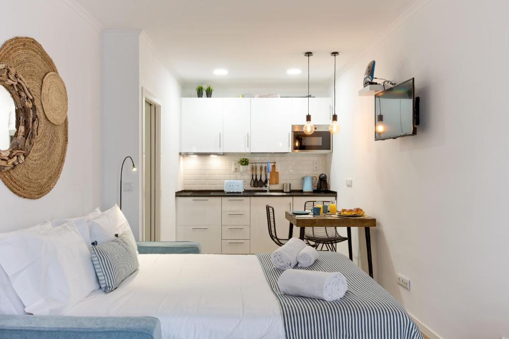 Charming Studio in Lisbon's center! Rua Metade, 8 R/C Dto, 1150-232 Lisbonne