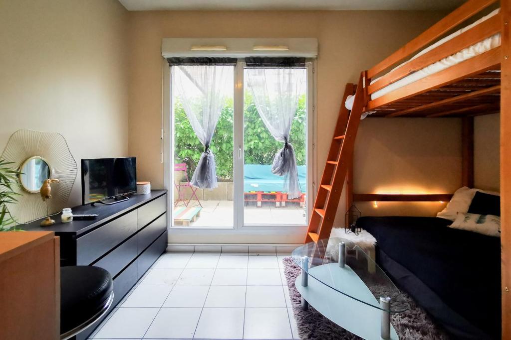 Charming studio near JEAN MACÉ 21 rue Lortet, 69007 Lyon